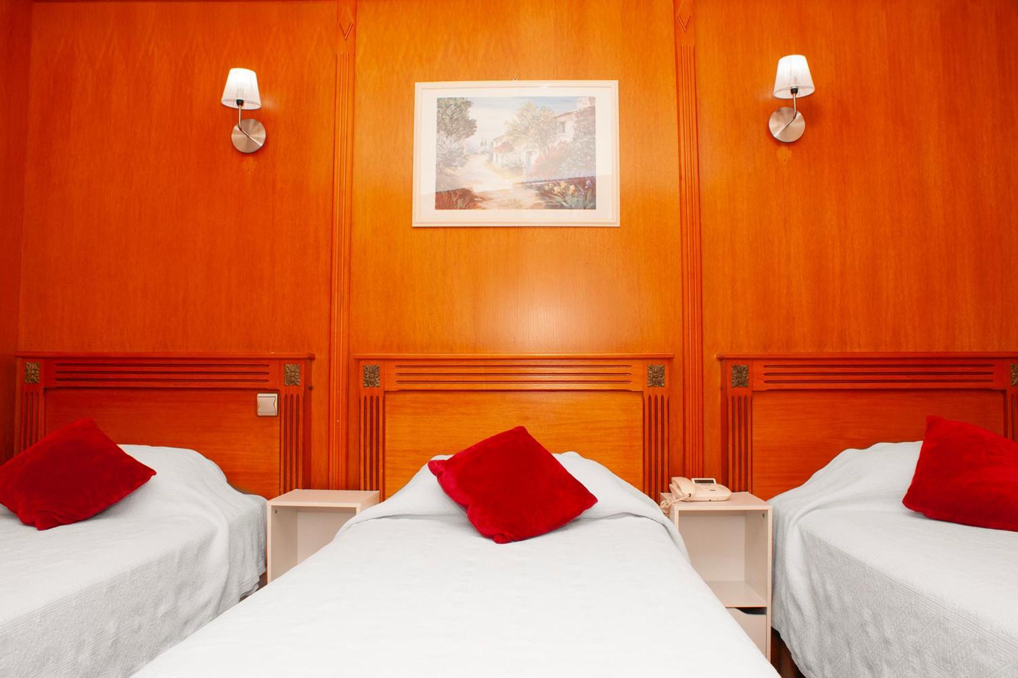 Hotel Du Mont Blanc Париж Экстерьер фото